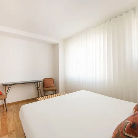 Citybreak-apartments Sa Da Bandeira Апартаменты *