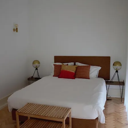 Citybreak-apartments Sa Da Bandeira Апартаменты *